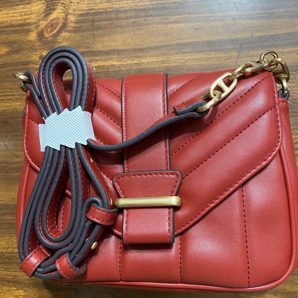 Crossbody with strap - Picture 3 of 7